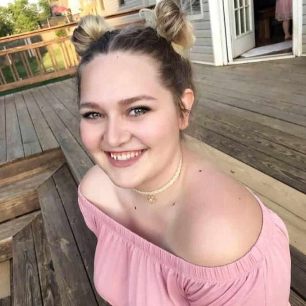 Meet your Posher, Michaela